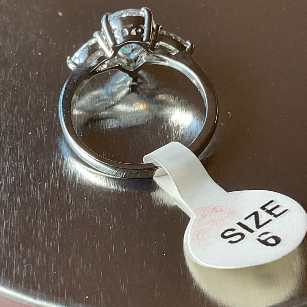ππ―οΈπ DIAMOND CANDLE RING π―οΈππ―οΈ NWT ππ―οΈπ - Picture 9 of 16